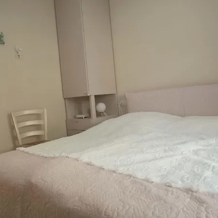 Seeblick Lockoff Apartment, Pool & Gartenterrasse