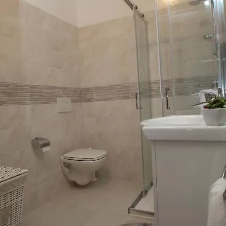 Seeblick Lockoff Apartment, Pool & Gartenterrasse Apartamento Toscolano Maderno