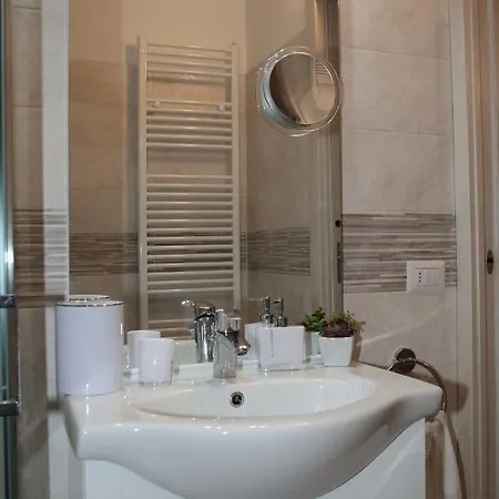 Apartamento Seeblick Lockoff Apartment, Pool & Gartenterrasse Toscolano Maderno